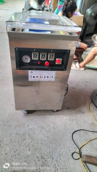 Máy hút chân không