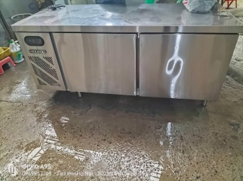 Tủ bàn mát Berjayar